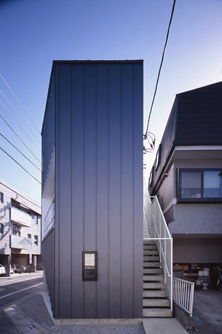 东京郊区的独立式小屋